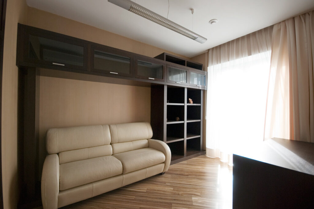 ремонт и отделка кабинете в квартире Андрея — комната 11 м2 фото