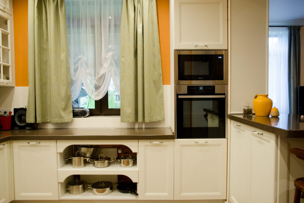 ремонт и отделка кухни в частном доме Натальи — комната 10 м2 фото